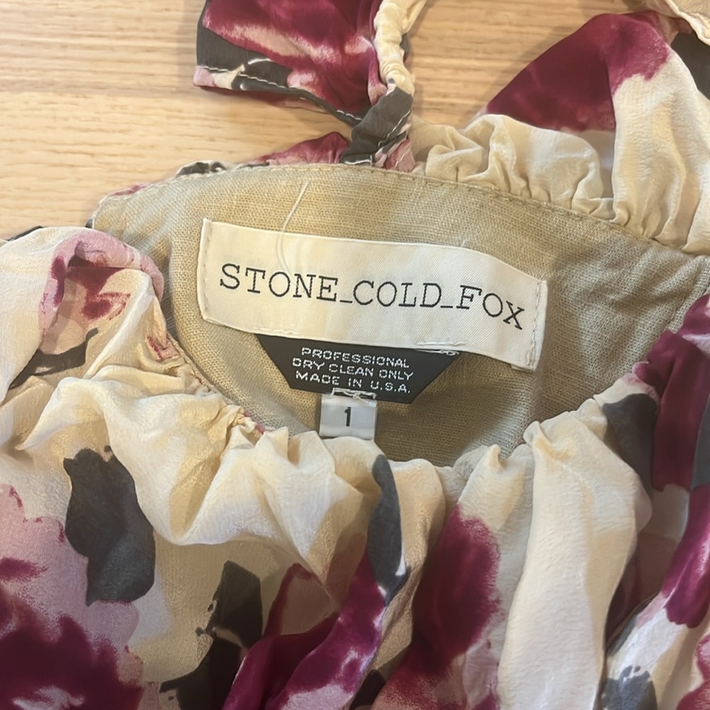 Stone Cold Fox Crop Top - Picture 3 of 3